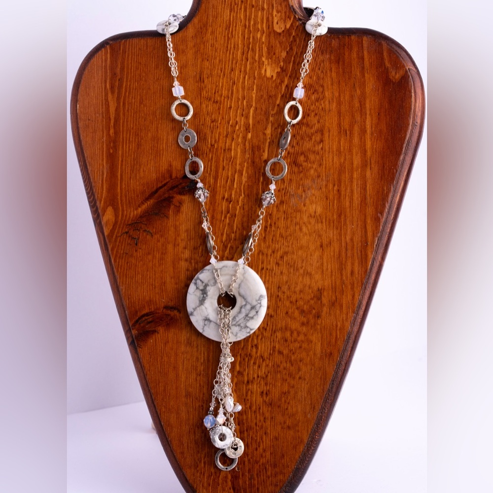 Tres Jolie, luxury vintage, necklace white & silver A33